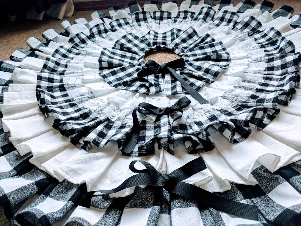 Modern Farmhouse Christmas Tree Skirt Farmhouse Decor Modern Etsy