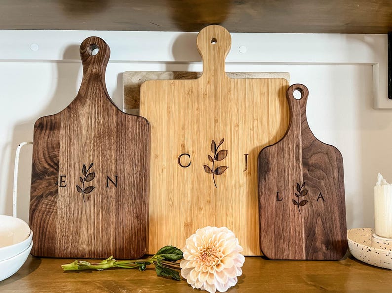 Charcuterie board personalized with Initials | Wedding Gift for couple | Engagement Gift Bridal Shower Gift - 060