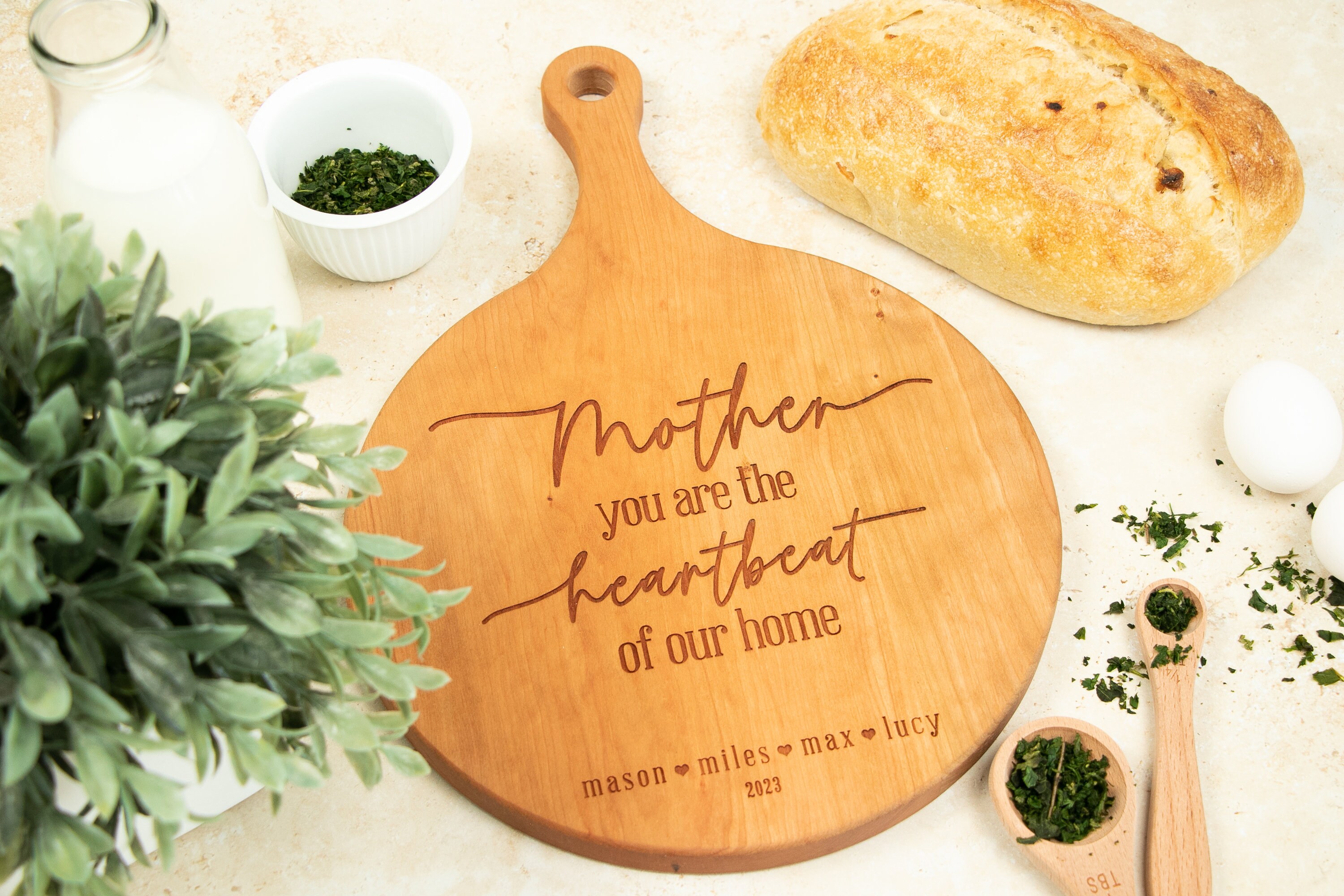 MOTHER'S DAY PERSONALIZED gift,Mom's custom cutting board charcuterie –  Sawyer Custom Crafts