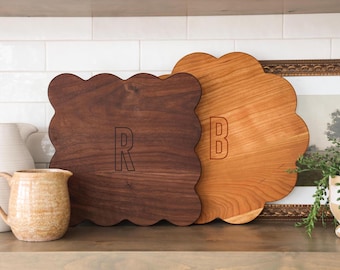 Scallop Monogram Cutting Board | Personalized Cutting Board | Personalized Charcuterie Board | Custom Gift Idea Wedding | Christmas Gift