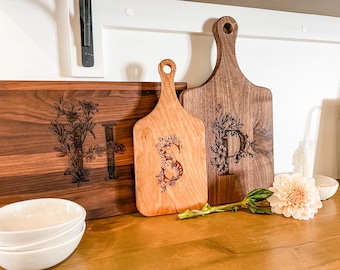 Personalized Charcuterie Board: Monogram Gift for Bridesmaids, Friends, Teachers, Girls & Mother's Day | Floral Monogram