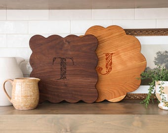 Scallop Monogram Cutting Board | Personalized Cutting Board | Personalized Charcuterie Board | Personalized Gift | Custom Gift Idea Wedding