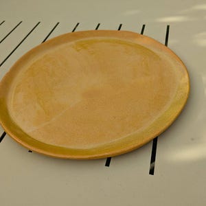 Schale aus glasiertem Steingut