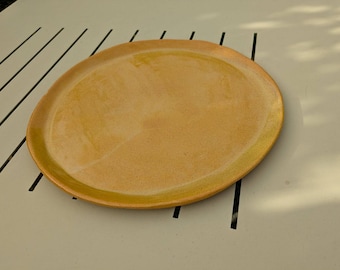Serving dish in stoneware