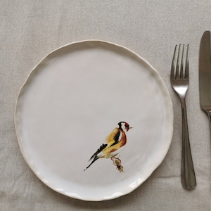 Assiettes en céramique avec oiseaux Chardonneret