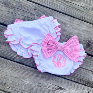 Pantalones bombachos con lazo y monograma para niña, pantalones bombachos con monograma, pantalones bombachos con volantes, cubrepañal con monograma, cubrepañal con lazo para niña, regalo para niña