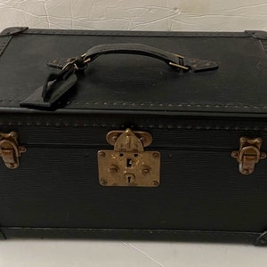 Louis Vuitton Monogram Canvas Vintage Trunk QJHAFJ1Y0B009