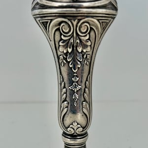 Antikes französisches Wachssiegel, Repousse-Silber