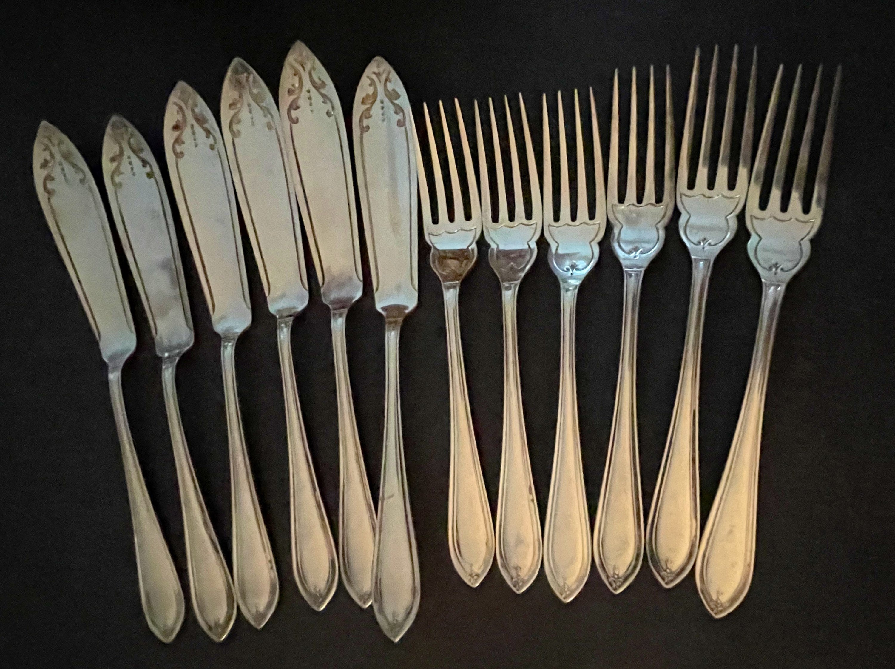 シルバー 魚用、ナイフ、フォ−ク10個セット Antique Silver Fish Knives and Forks, Sheffield, Ryals - Etsy