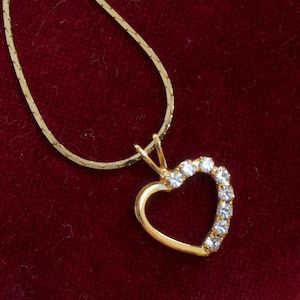 Collana con ciondolo a forma di cuore con strass vintage