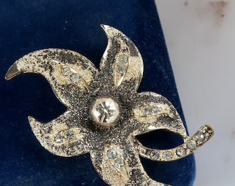 Vintage Gold Flower Brooch