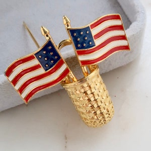 Vintage American Flags Brooch USA Flag Patriotic Pin