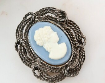 Vintage blauwe cameebroche