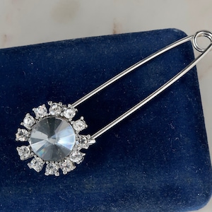 Vintage Silver Rhinestone Flower Safety Pin
