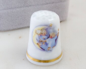 Vintage 1986 Thimble - Porcelain Sewing Thimble