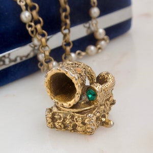 Vintage Gold Gramophone Charm Bracelet - Strand Bracelet - Pearl Bracelet - Music Charm - Music Gift