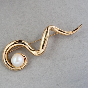 Vintage 1996 AVON Pearlesque Squiggle Gold Brooch