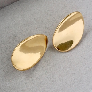 Vintage Gold Oval Clip On Earrings