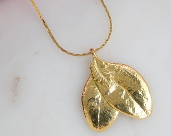 Collar de hoja de oro vintage