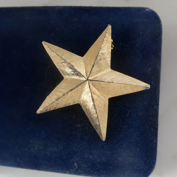 Vintage Gold Star Brooch