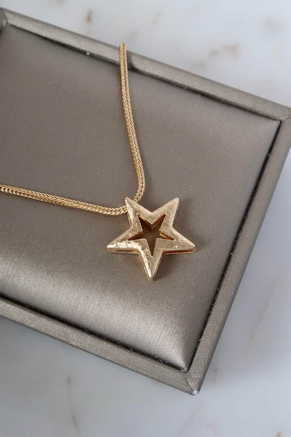 Vintage 1978 Artistry Tm Gold Star Pendant Necklace - Etsy