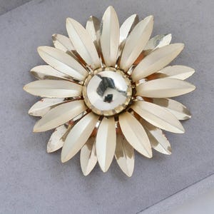 Vintage Large Gold Flower Brooch
