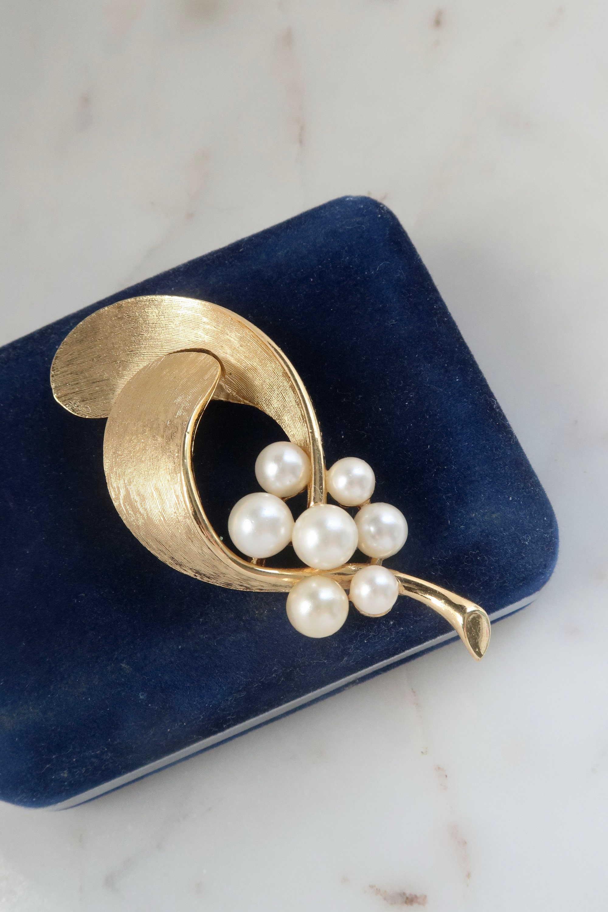 ヴィンテージ 1960 年代 クラウン トリファリ ゴールド ブローチ