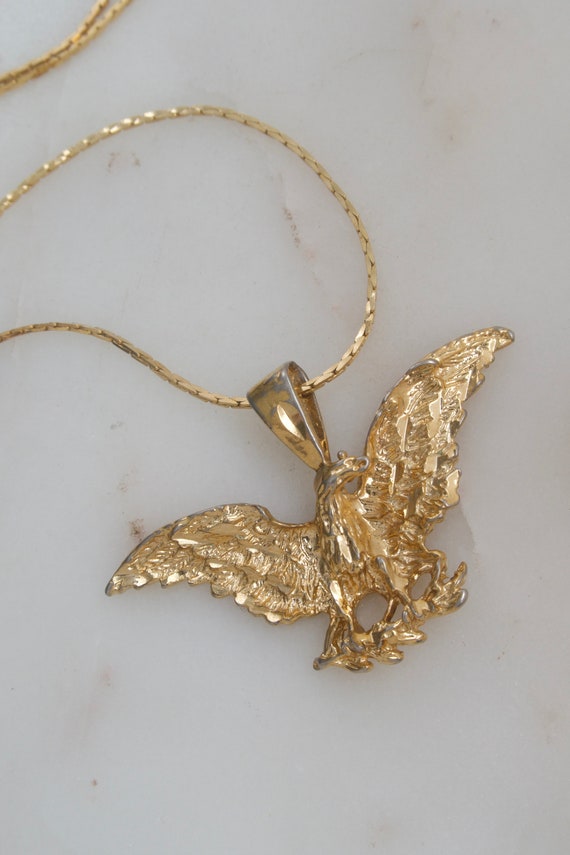 Vintage Gold Eagle Necklace - Eagle Pendant - Bir… - image 9