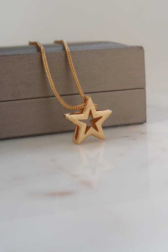ミュージシャン Star Necklace Gold Amazon.com: Sacina Gold-tone Star Necklace, Y2k Emo Grunge