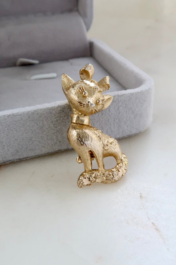Vintage MAMSELLE Gold Cat Brooch