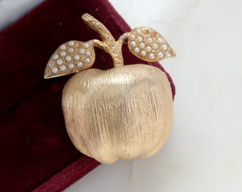 Vintage Accessocraft NYC Gold Apfel Brosche - Verfärbt, Perlen fehlen