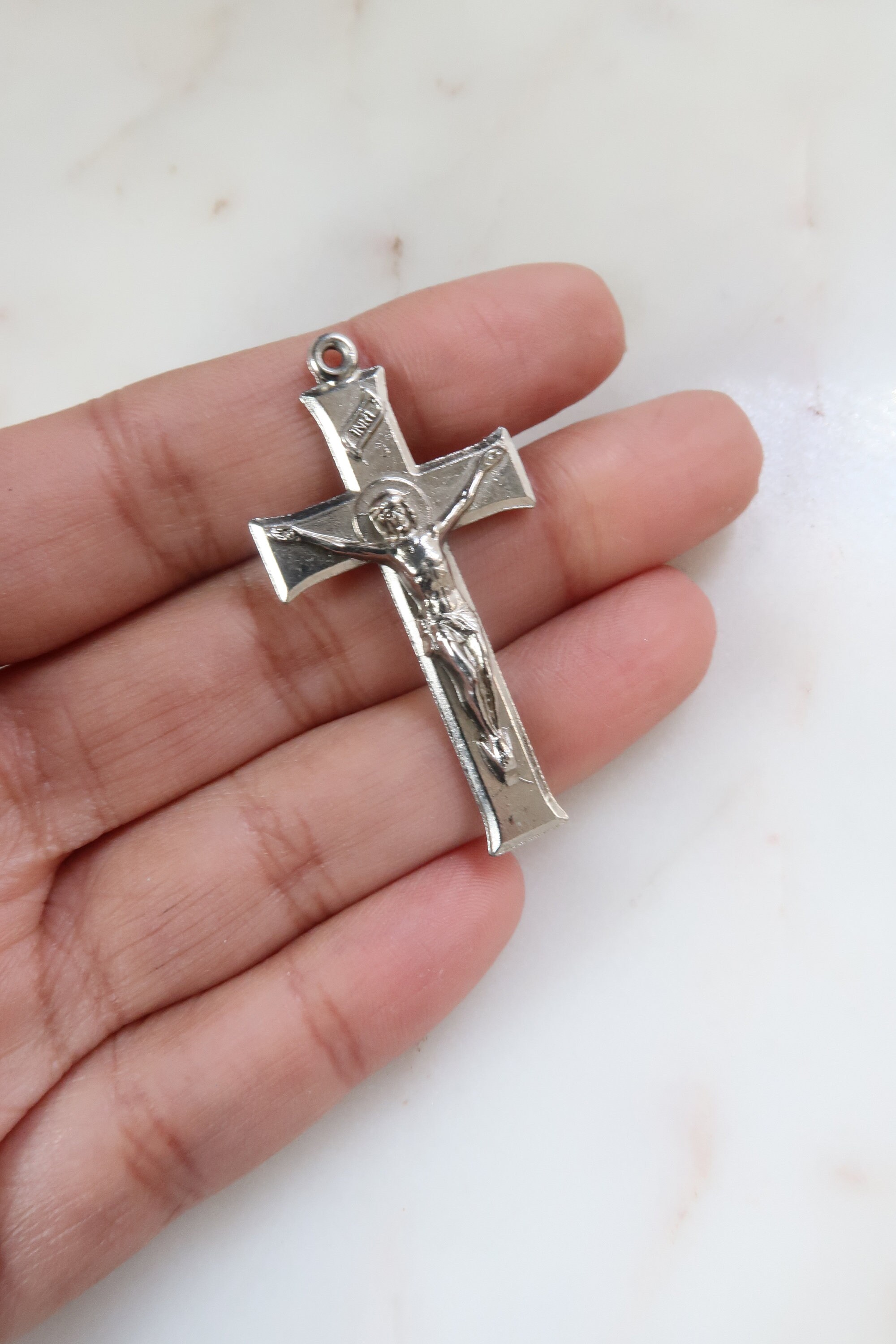 ヴィンテージ INRI シルバー 十字架 クロス チャーム - Etsy 日本