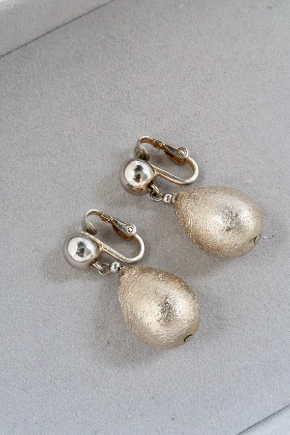 Vintage Napier Gold Teardrop Dangle Earrings