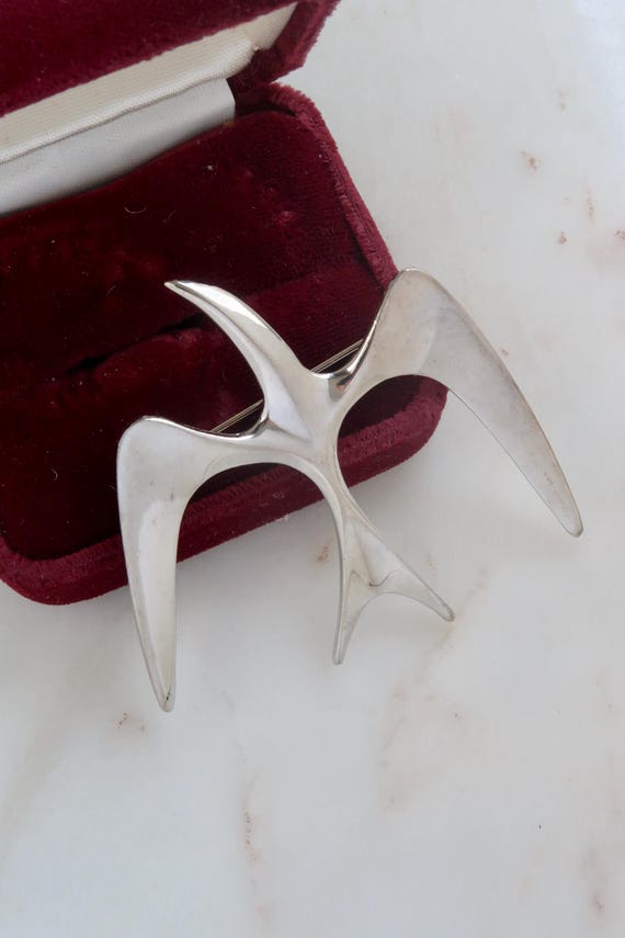 Vintage Sarah Coventry Seagull Bird Brooch