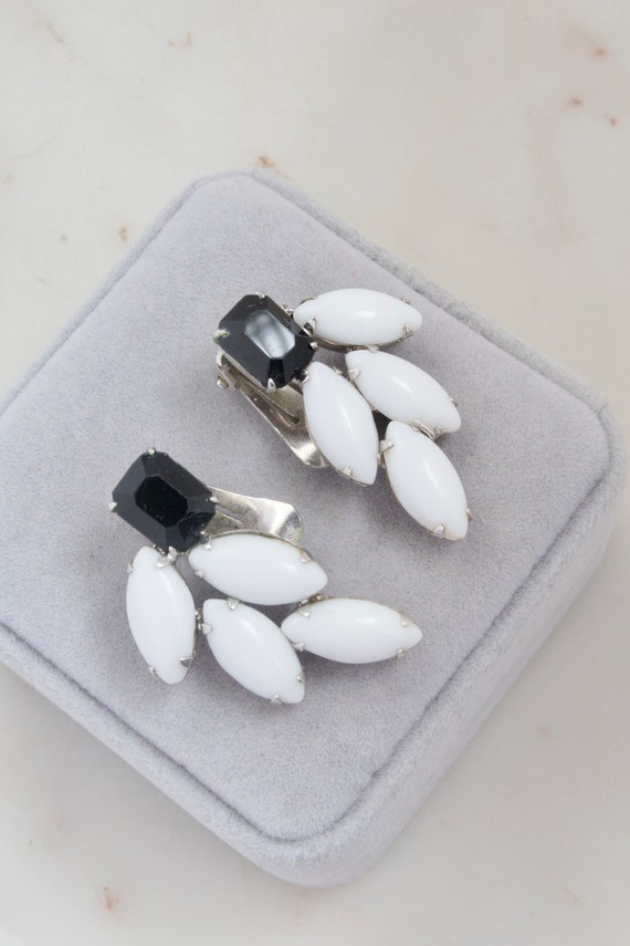 Vintage 1960s Weiss Black & White Leaf Earrings - 