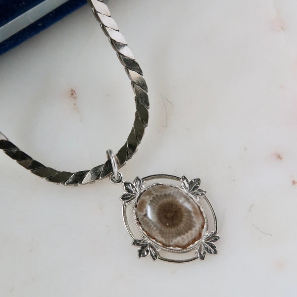 Vintage Petoskey Stone Pendant Necklace Fossil Coral Gemstone