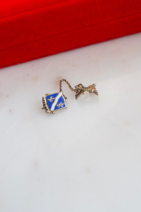 Vintage Military Rifle Gun Pin Brooch Shield Pin Gem