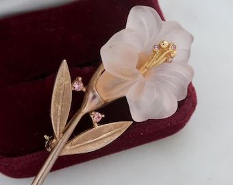 ホワイトフラワーブローチ セール】 アートフラワーブローチ （ブローチ・コサージュ