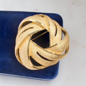 Vintage 1950s B.S.K Gold Swirl Brooch, Textured Gold Pin
