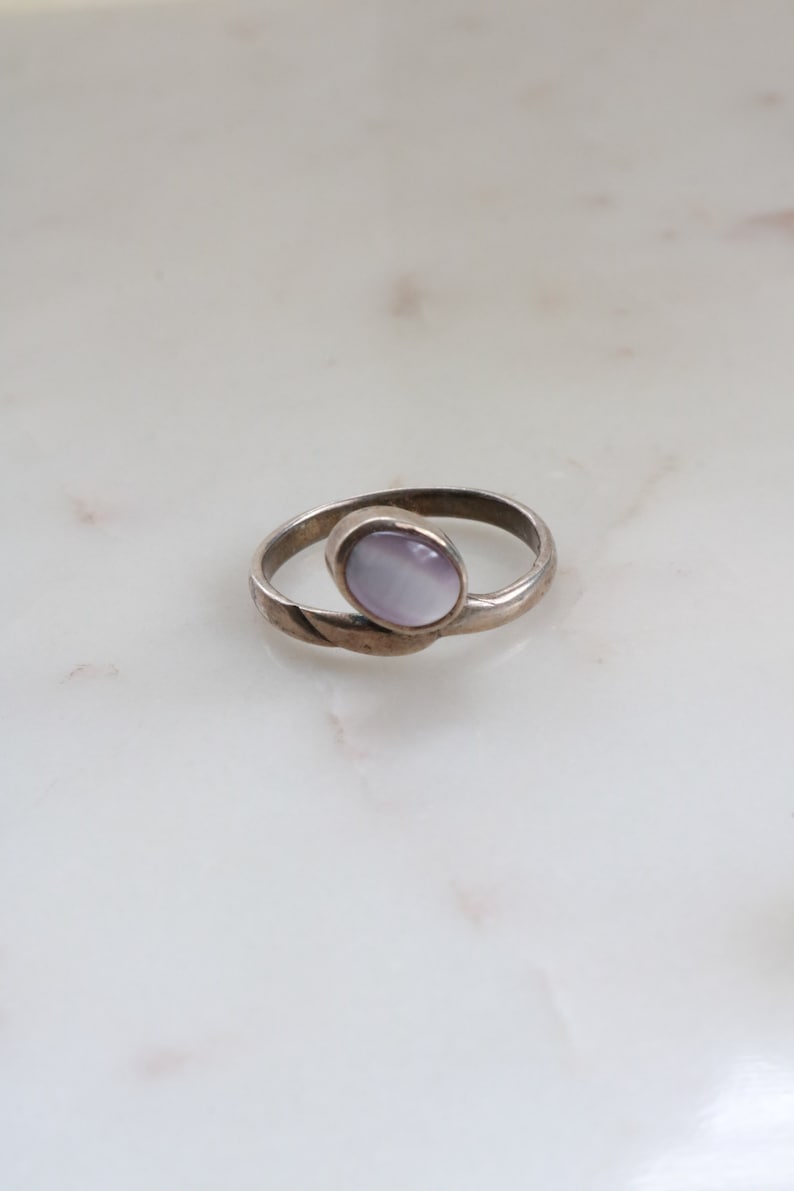 Vintage Sterling Mother of Pearl Ring Size 9.5