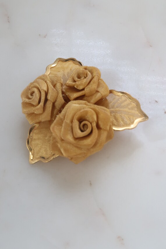 Vintage Gold Mesh Roses Flower Brooch - Mesh Leaf… - image 7