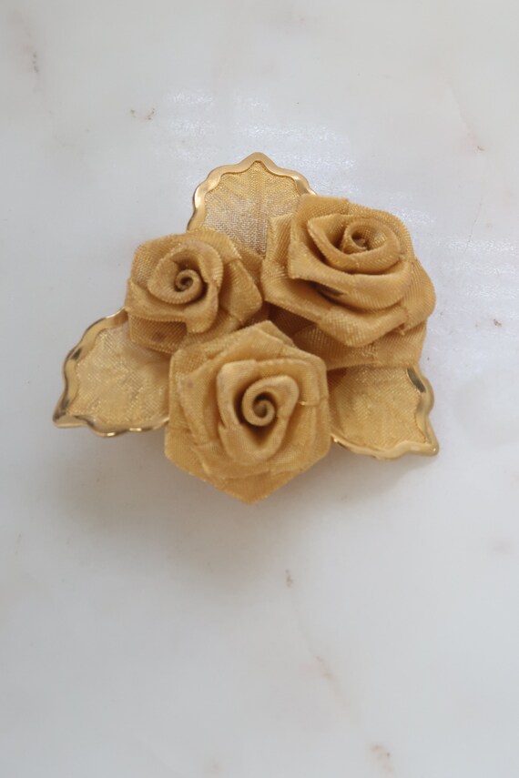 Vintage Gold Mesh Roses Flower Brooch - Mesh Leaf… - image 8