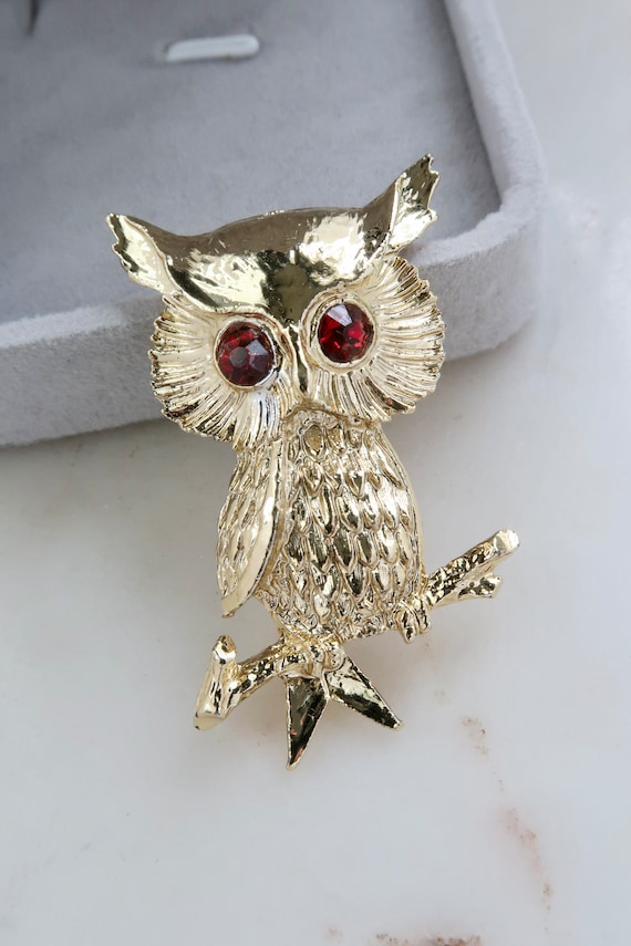 Vintage GERRY'S Gold Owl Gold Brooch Red Eyes Owl 