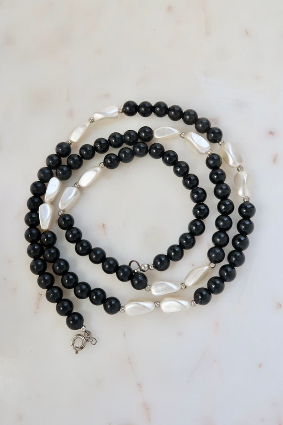 Vintage Black & Pearl Beaded Necklace