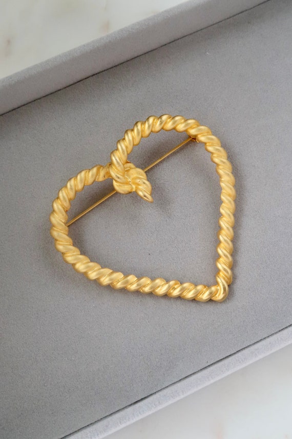 Vintage Large Gold Rope Heart Brooch Gift For Her 