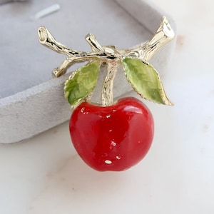 Vintage GERRY&#39;S Red Apple Brooch Fruit Apple Pin