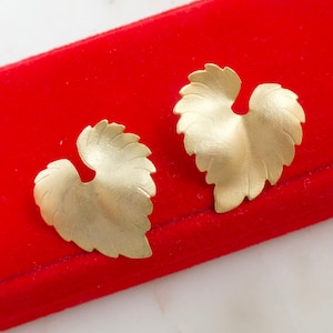Boucles d&#39;oreilles vintage en feuille d&#39;or