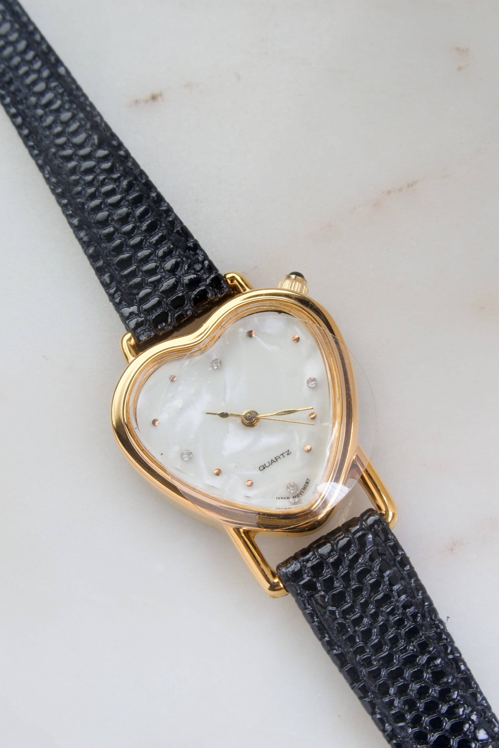 Vintage 1990 AVON Heart Watch - Genuine Leather Watch  display picture 3