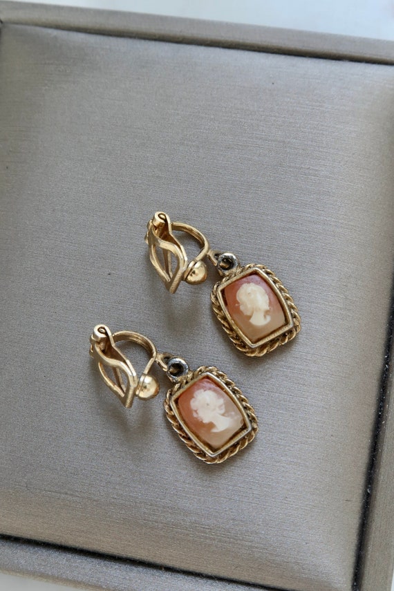 Vintage PAT.P 1968 Cameo Clip On Earrings