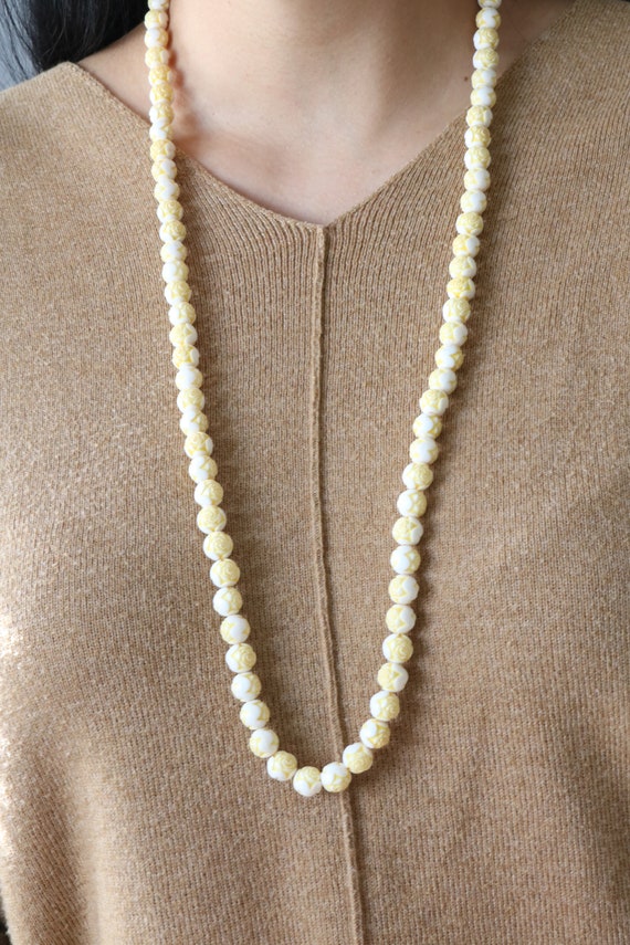 Vintage Yellow White Carved Flower Bead Necklace - image 2